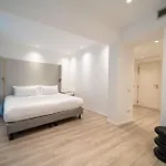 ヒルトン パレス 4*