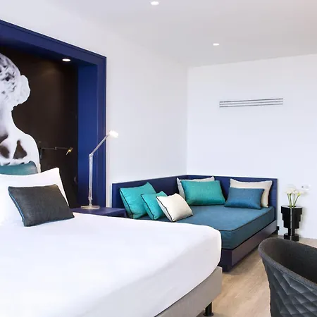 Отель Hilton Palace 4*