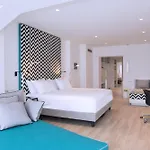 Ξενοδοχείο Hilton Palace 4*