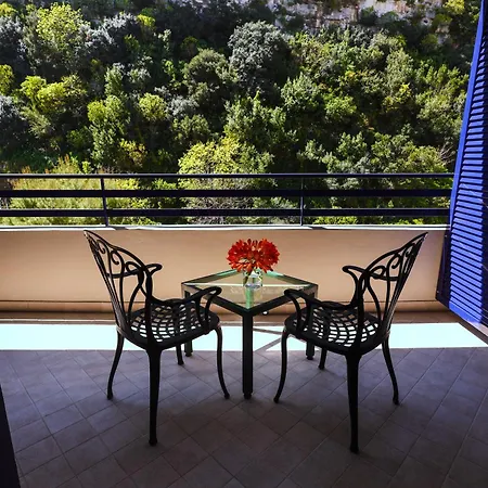 ヒルトン パレス 4*