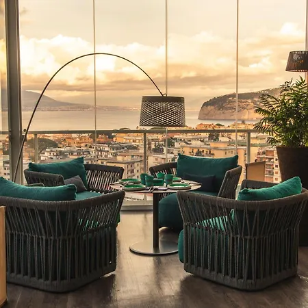 Hilton Palace 4*
