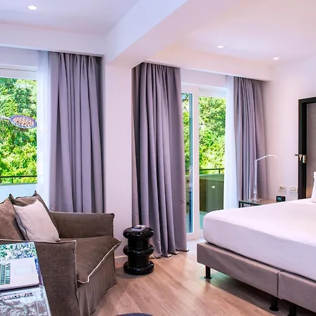 Hotel Hilton Palace 4*