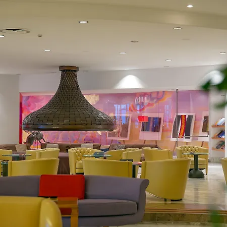 فندق هيلتون بالاس سورينتو