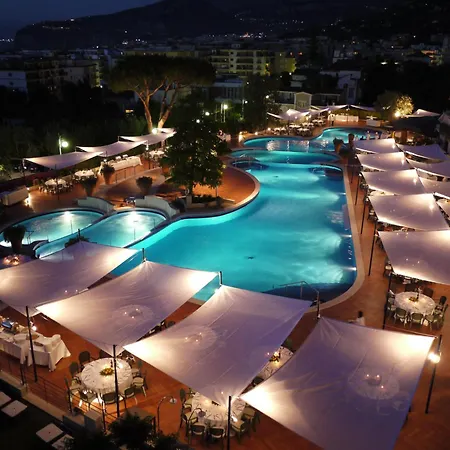 Hilton Palace Ξενοδοχείο 4*