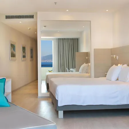 מלון Hilton Palace סורנטו