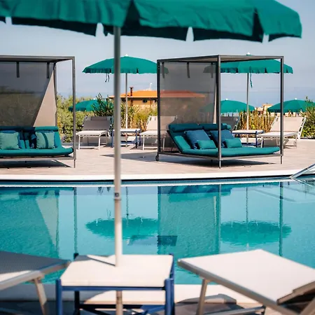 Hilton Palace 4*