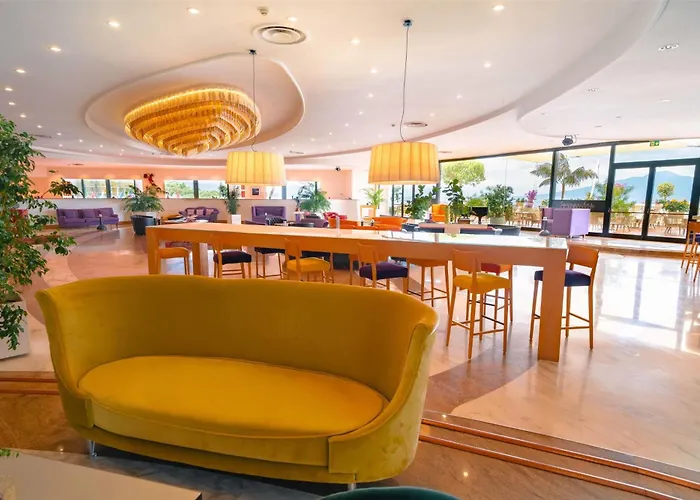 Hilton Palace Hotell 4*