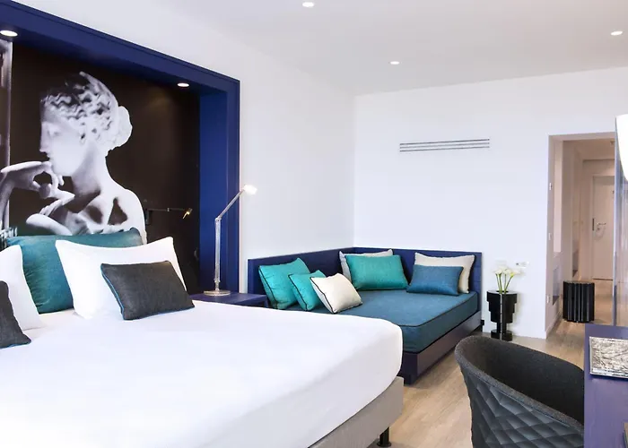 Hotel Hilton Palace 4*