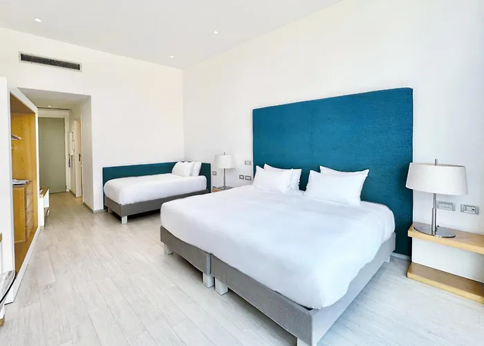 هيلتون بالاس فندق سورينتو