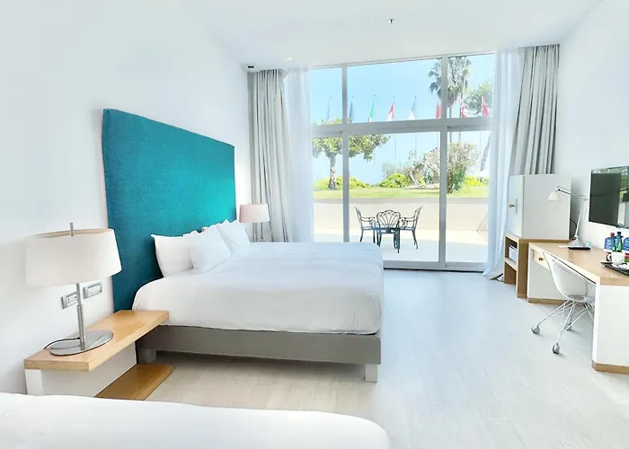 هيلتون بالاس سورينتو