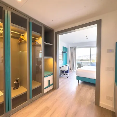 Ξενοδοχείο Hilton Palace 4*