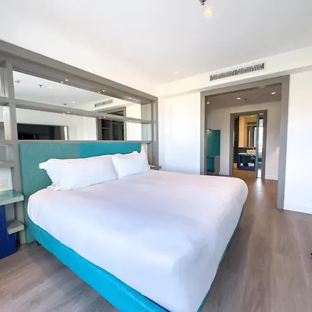 Hilton Palace